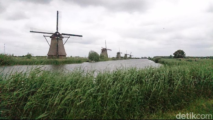 Melihat Kincir Angin Teknologi Kuno Legendaris Pemindah Air Dari Belanda