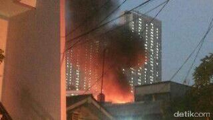 Kebakaran di Grogol Hanguskan 8 Rumah Warga