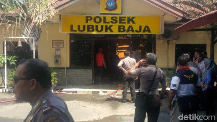 Polsek di Batam Terbakar, 15 Tahanan Segera Dievakuasi