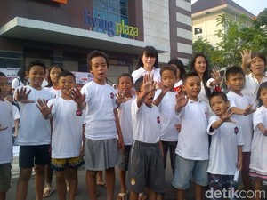 Anak-anak di CFD Semarang Tuntut Hak Mereka