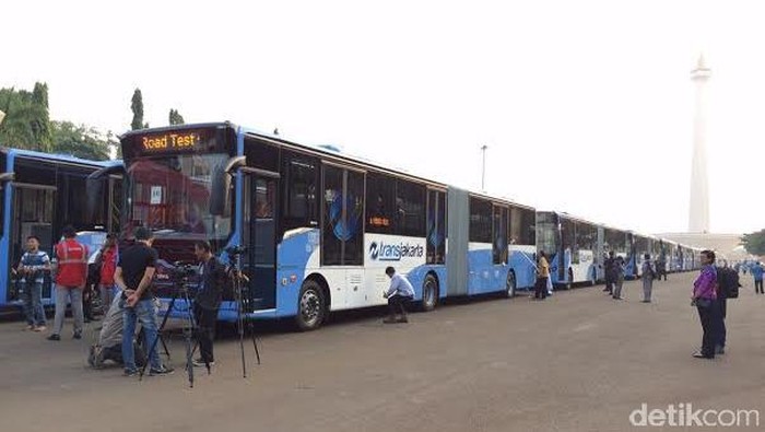 Hore! Mulai Hari ini Pelajar Pemegang KJP Gratis Naik Bus TransJakarta