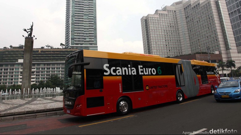 Ilustrasi bus TransJakarta di Bundaran HI (Agung Pambudhy/detikcom) Ilustrasi bus TransJakarta di Bundaran HI (Agung Pambudhy/detikcom)