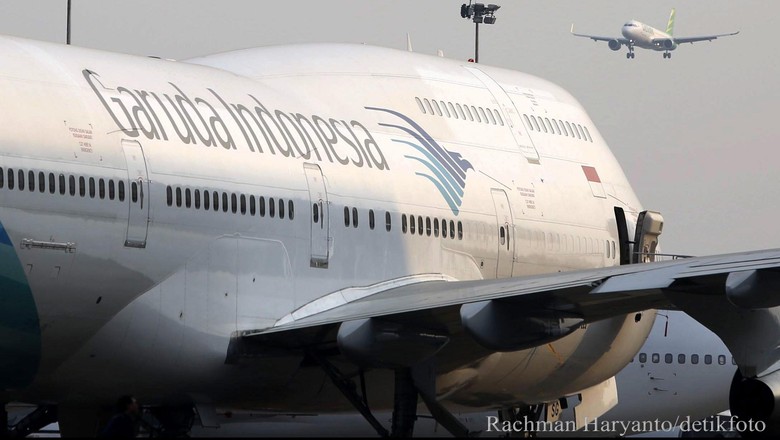 PT Garuda Indonesia Tbk (GIAA) datangkan pesawat Boeing 777-300ER untuk melayani penerbangan haji mulai Agustus 2015. Hari ini maskapai pelat merah itu menerima B777-300ER ketujuhnya di Hanggar 2 Garuda Maintenance Facilities (GMF), kawasan Bandara Internasional Soekarno-Hatta, Cengkareng. Rachman Haryanto/detikcom.