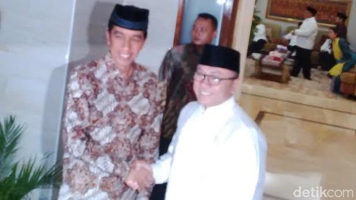 Presiden Jokowi, Prabowo, Serta Para Pejabat Bukber di Rumah Ketua MPR