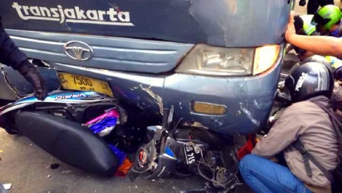 Tabrak 11 Kendaraan, Sopir TransJ Jadi Tersangka