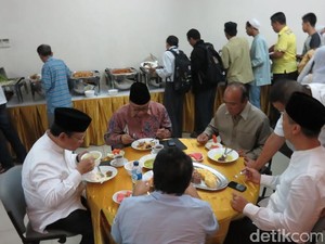 Sering Bantu Amankan Kantor DPP, Golkar Kubu Agung Ajak Warga Bukber