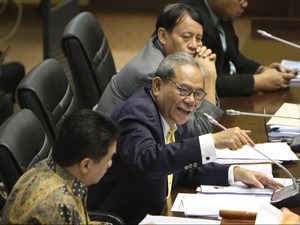 Ketua Komisi II DPR Ingatkan Sejumlah Persoalan di Pilkada Calon Tunggal