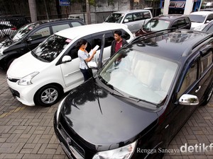 Mau Ikut Lelang Mobil Bekas? Datang ke Senayan Sekarang!