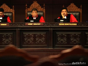 Putusan MK Restui Politik Dinasti Menuai Kritik