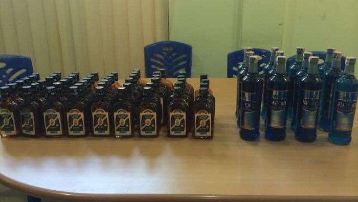 Razia Saat Ramadan, Ribuan Mercon dan Puluhan Miras Disita di Riau