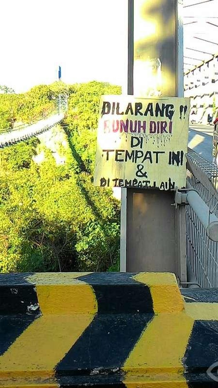 Banyak Orang Loncat, Jembatan ini Dipasangi Rambu Larangan Bunuh Diri