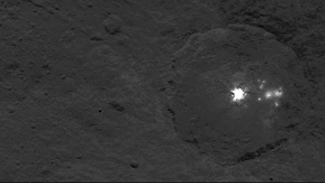 Ini Penampakan Titik Cahaya Misterius di Planet Ceres