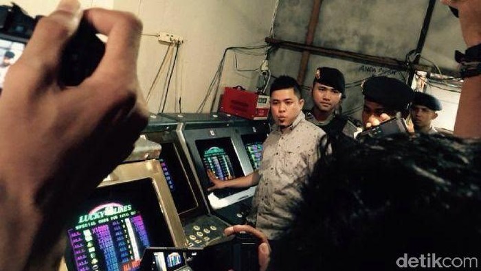 12 Hari Razia, Polisi Kalbar Sikat Pelaku Judi, Penjual Miras, dan Preman