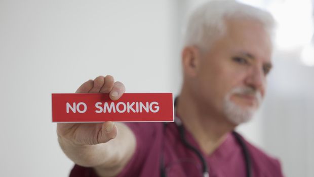 Ini Alasannya Anda Harus Ajak Keluarga Stop 'Ngebul'