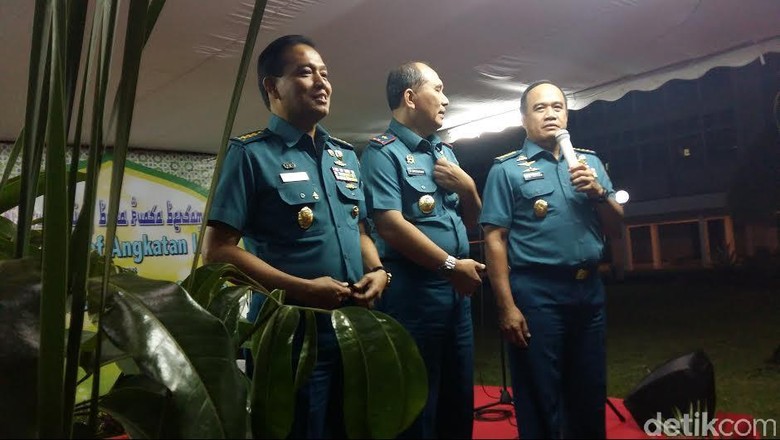 Kolonel Laut (P) M Zainudin Resmi Jabat Kadispen TNI AL Kolonel Laut (P) M Zainudin Resmi Jabat Kadispen TNI AL