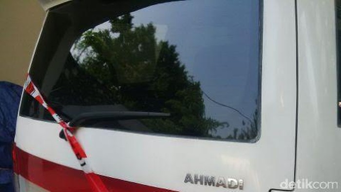 1 Mobil Listrik Milik Dasep yang Disita Dipajang di Kejagung