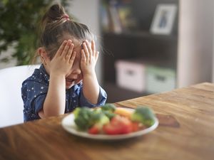 Alasan Anak Lebih Sulit Makan Buah dan Sayur