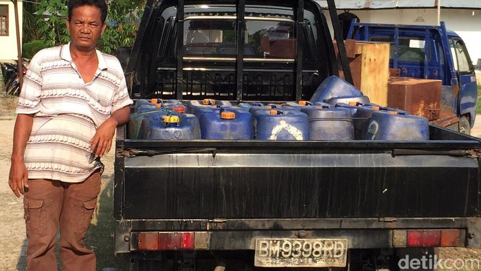 Ramadan, Polisi Amankan 15 Drum Miras Jenis Tuak di Riau