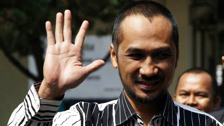 Pengacara Abraham Samad Pertanyakan Bertambahnya Pasal Sangkaan Pidana Pengacara Abraham Samad Pertanyakan Bertambahnya Pasal Sangkaan Pidana