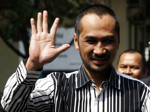 Abraham Samad Datangi Kejagung Ambil Surat Deponeering