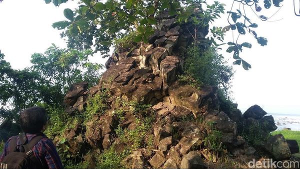 Tak Hanya Kisah Nyi Roro Kidul di Pelabuhan Ratu, Terbaru 