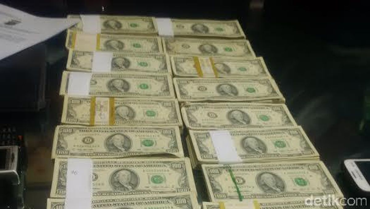 Ian Sempat Tukarkan Dolar Senilai Rp 3 M ke Money Changer, Tapi Ditolak