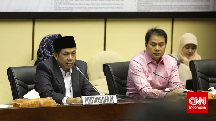 Akbar Faizal Sindir Aziz Syamsuddin yang Minta Pilkada Ditunda