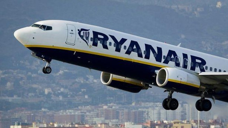 pesawat ryanair pesawat ryanair