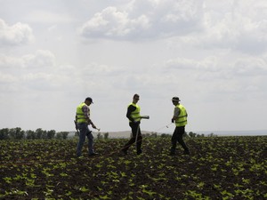 Belanda Selidiki Potongan Rudal yang Ditemukan di Lokasi Jatuhnya MH17