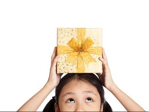 Beri Hadiah untuk Ajarkan Anak Berpuasa, Boleh Nggak Ya?