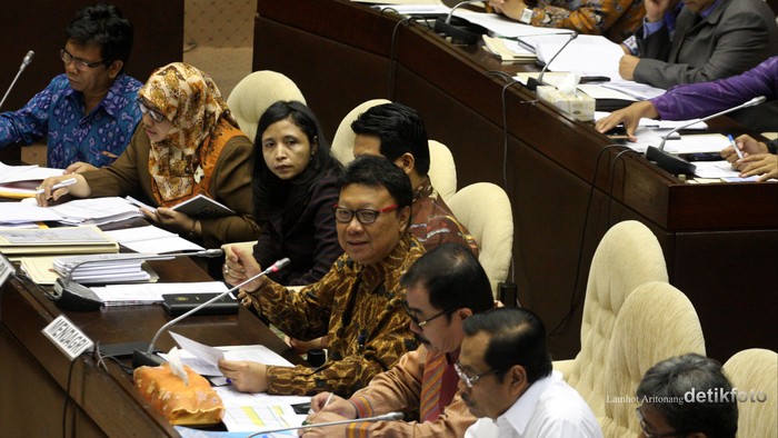 Layanan Publik, Mendagri: Idealnya Urus KTP 30 Menit dan Akte Lahir 1 Jam