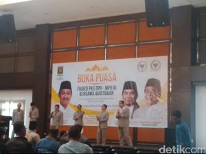 Anis Matta, Hidayat Nur Wahid, dan Elite PKS Buka Puasa Bareng di Kalibata