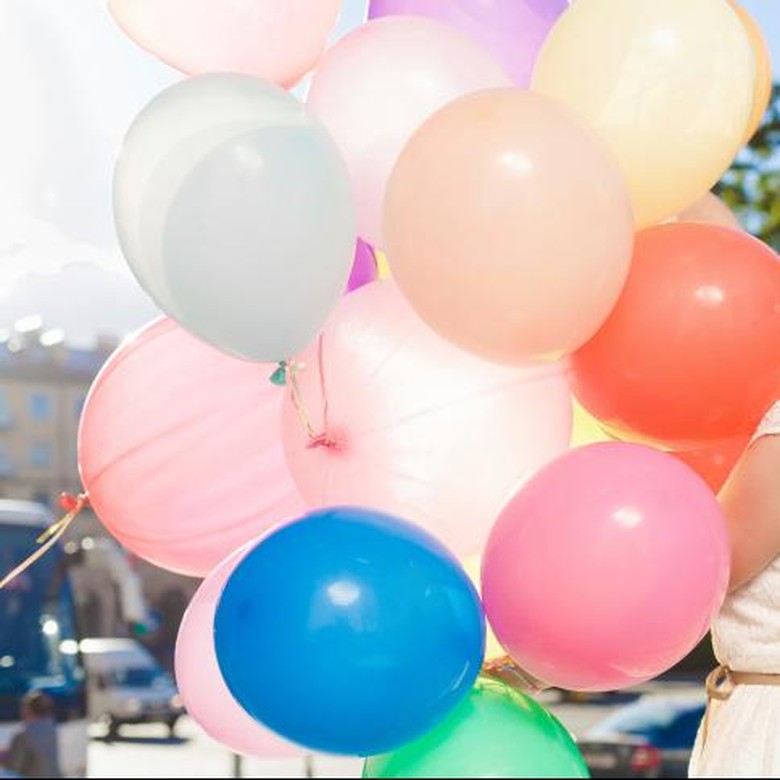 Tabung Gas Terbakar dan Meluncur, Tangan Pembuat Balon Terputus Tabung Gas Terbakar dan Meluncur, Tangan Pembuat Balon Terputus