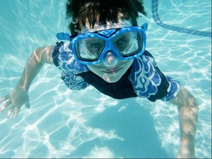 Apakah Gudikan Bisa Menular Melalui Air di Kolam Renang?