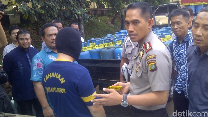 Pengusaha Pengoplos Gas Elpiji di Depok Dibekuk Polisi