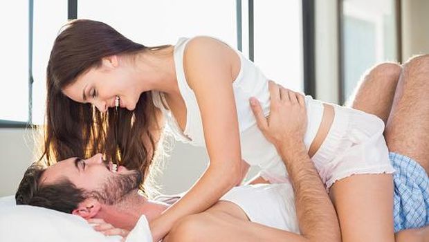 5 Posisi Bercinta untuk Wujudkan Fantasi 'Liar' Pasangan