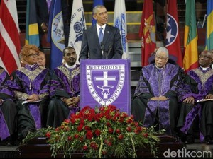 Obama Lantunkan Amazing Grace di Pemakaman Korban Penembakan Charleston