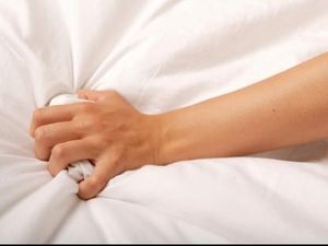 Berapa Kali Berhubungan Intim yang Ideal di Bulan Puasa? Begini Saran Seksolog