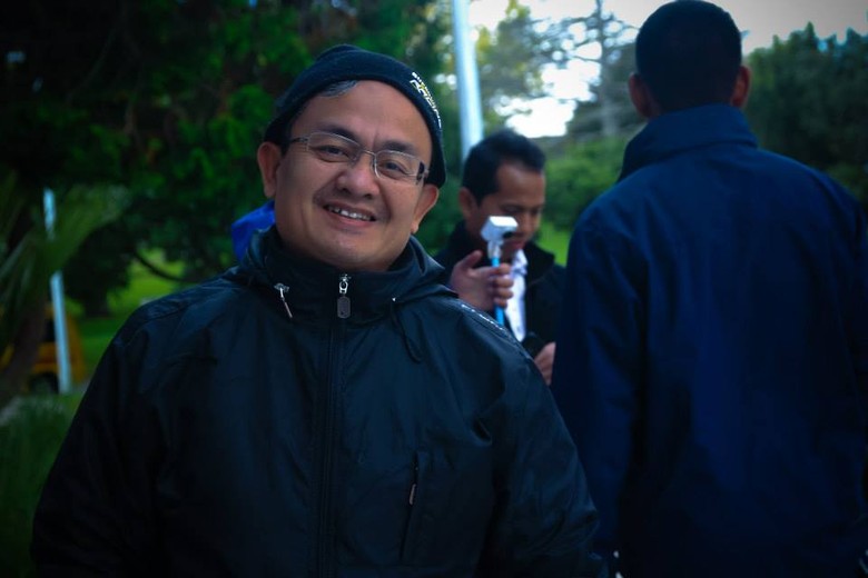 Menempatkan (Kembali) Birokrasi Profesional sebagai Penyeimbang Politisi Menempatkan (Kembali) Birokrasi Profesional sebagai Penyeimbang Politisi