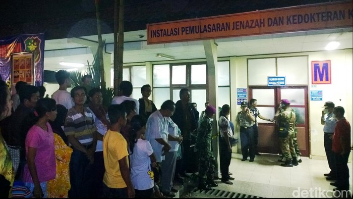 Tunggu Kabar Resmi, Keluarga Kru Hercules di Semarang Gelar Doa Bersama