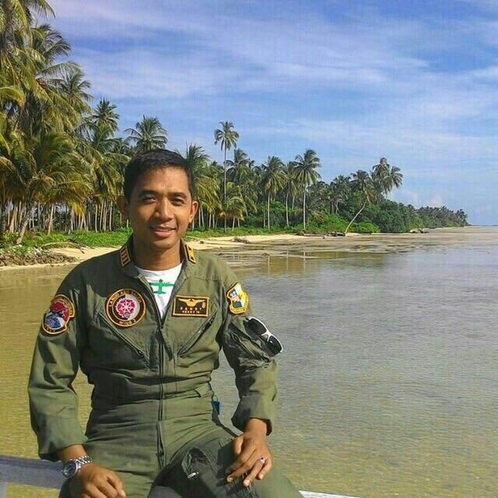 Sandy Permana, Pilot Hercules Jatuh Ketua Senat dan Siswa Terbaik Sekkau