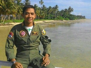 Sandy Permana, Pilot Hercules Jatuh Ketua Senat dan Siswa Terbaik Sekkau