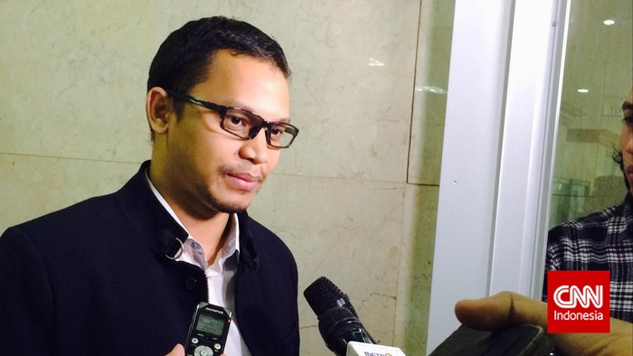 Sesalkan Bentrokan TNI-Polri, Komisi I: Cari Akar Masalahnya