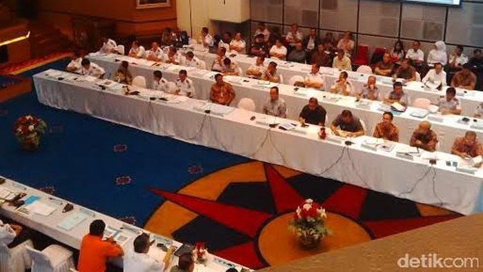 Menhub Jonan: 44.871 Bus dan 370 Kereta Api Beroperasi di Mudik 2015