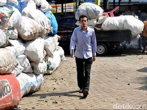 Prestasi Dokter Gamal, Bikin Asuransi Sampah dan Diakui Dunia