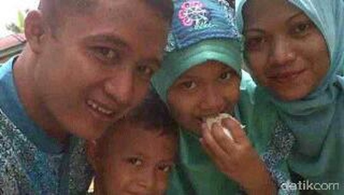 Pesan Mengharukan Serda Ainul saat Ajak Istri dan Anak Naik Hercules