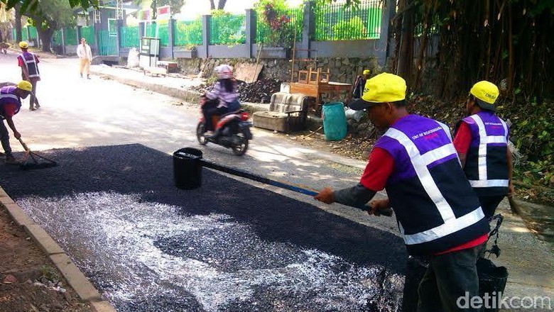 Anggaran Dipangkas Rp 200 M, Dinas PU Bandung Tak akan Bangun Jalan Baru Anggaran Dipangkas Rp 200 M, Dinas PU Bandung Tak akan Bangun Jalan Baru