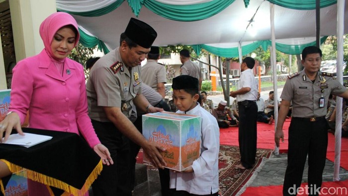 Syukuran HUT Bhayangkara, Polres Bandara Cengkareng Santuni Anak Yatim