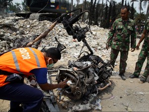 Pilot Sedang Bermanuver karena Mesin Mati, Namun Keburu Nabrak Antena