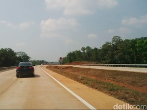 Kecepatan Mobil yang Terbakar di Tol Cipali Diduga di Atas 100 Km/jam